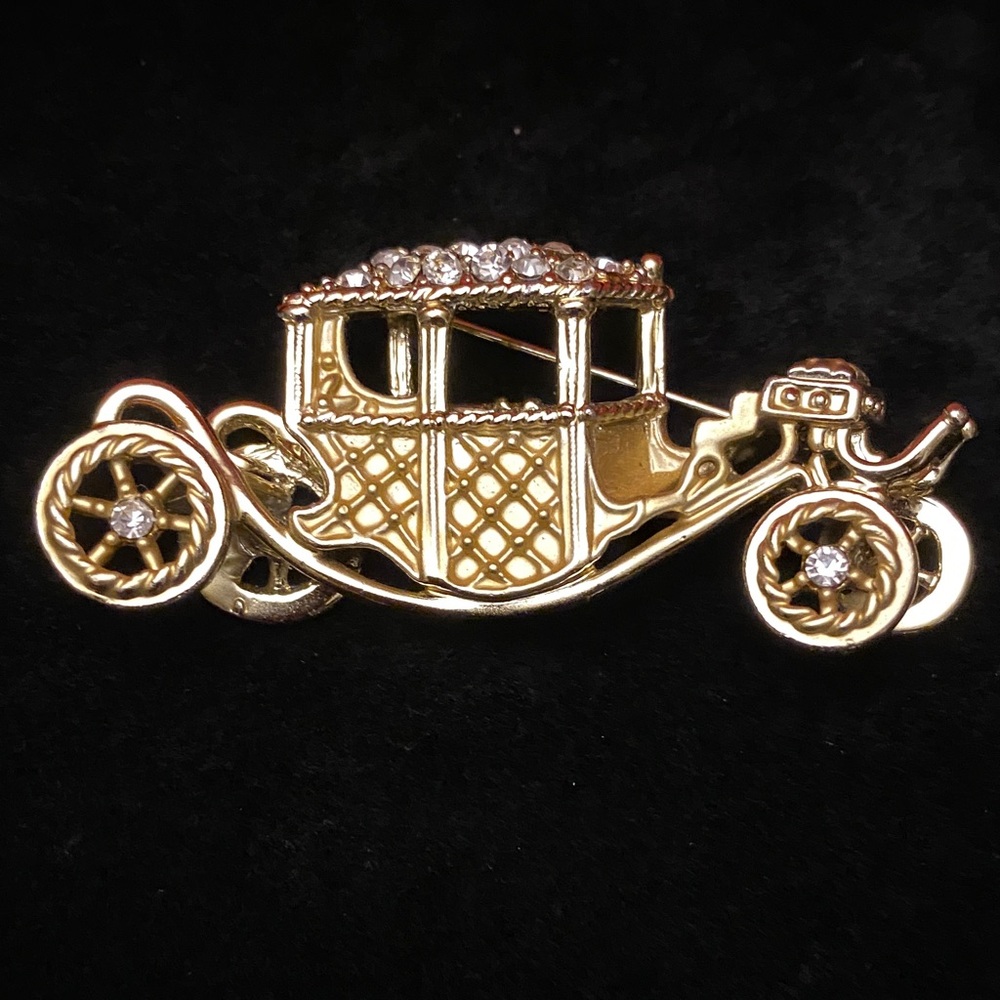 Vintage Signed AJC Elegant Gold Carriage Brooch
